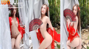 คลิปหลุดโอลี่แฟน น้องจูน Juniijune โชว์หีสวยถ่ายแบบวันตรุษจีนก่อนโชว์โพสท่าแอ่นหีให้ช่างกล้อง ใครเห็นก็ควยแข็งนมสวยน่าจะจับดูดซะให้ร้องครางลั่น