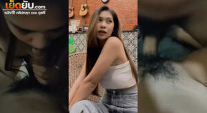 คลิปหลุดนักศึกษา สาวมหาลัยเอวบางกับแฟนหนุ่มขี้เย็ด พักเบรกจากคลาสเรียนก็แวะเวียนมาเล่นเสียวกันที่ห้องพัก เย็ดกันตั้งแต่กลางวันแสกๆ