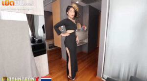 หนังโป๊ไทย JohntronX – Ao Pattaya น้องโอ๋สาวพัทยาหุ่นอวบๆล่อเสียวกับพี่จอร์น จับกระดอมาอมให้รัวๆก่อนโดนเย็ดรัวๆจนน้ำแตก
