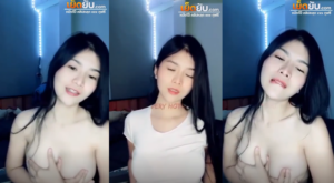 คลิปหลุด ทางบ้านสาวสวยไลฟ์สดยั่วเสียวโชว์เสียวเปิดนมแก้ผ้าโชว์กลางไลฟ์สดเด็ดๆโครตน่าเย็ด